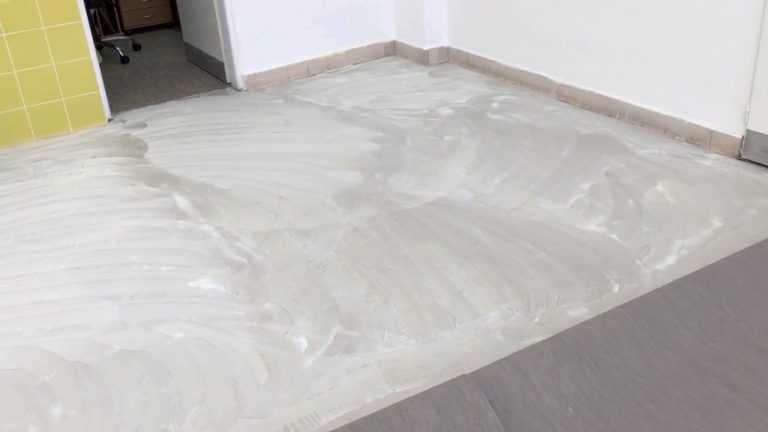 MUREXIN lepidlo na podlahové krytiny Lepenie a zváranie PVC podlahy (Pracovný postup) Odvetranie lepidla materiály pre podlahy shopaquatica.com