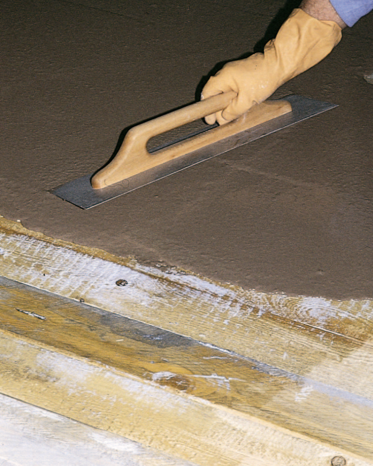 MAPEI hmota nivelačná na drevené podlahy Fiberplan (25 kg), MPI00000047125, 47125, 8022452001079, Mapei Fiberplan, materiály pre podlahy, nivelačná hmota, samonivelačná hmota na parkety, niveláčka na parkety, nivelácia na drevené podlahy, Fiberplan aplikácia, vyrovnávanie drevenej podlahy, aplikácia
