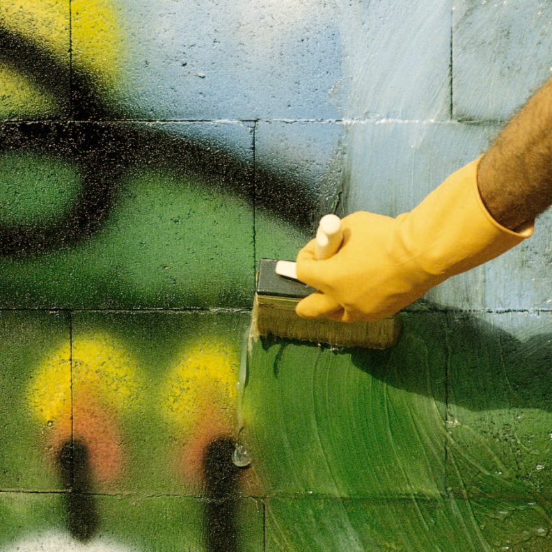 MAPEI odstraňovač grafity WallGard Graffiti Remover Gel (5 kg), MPI00000179505, 179505, 8022452007552, silný prostriedok na odstraňovanie graffiti, ochrana proti graffiti, antigraffiti, aplikácia